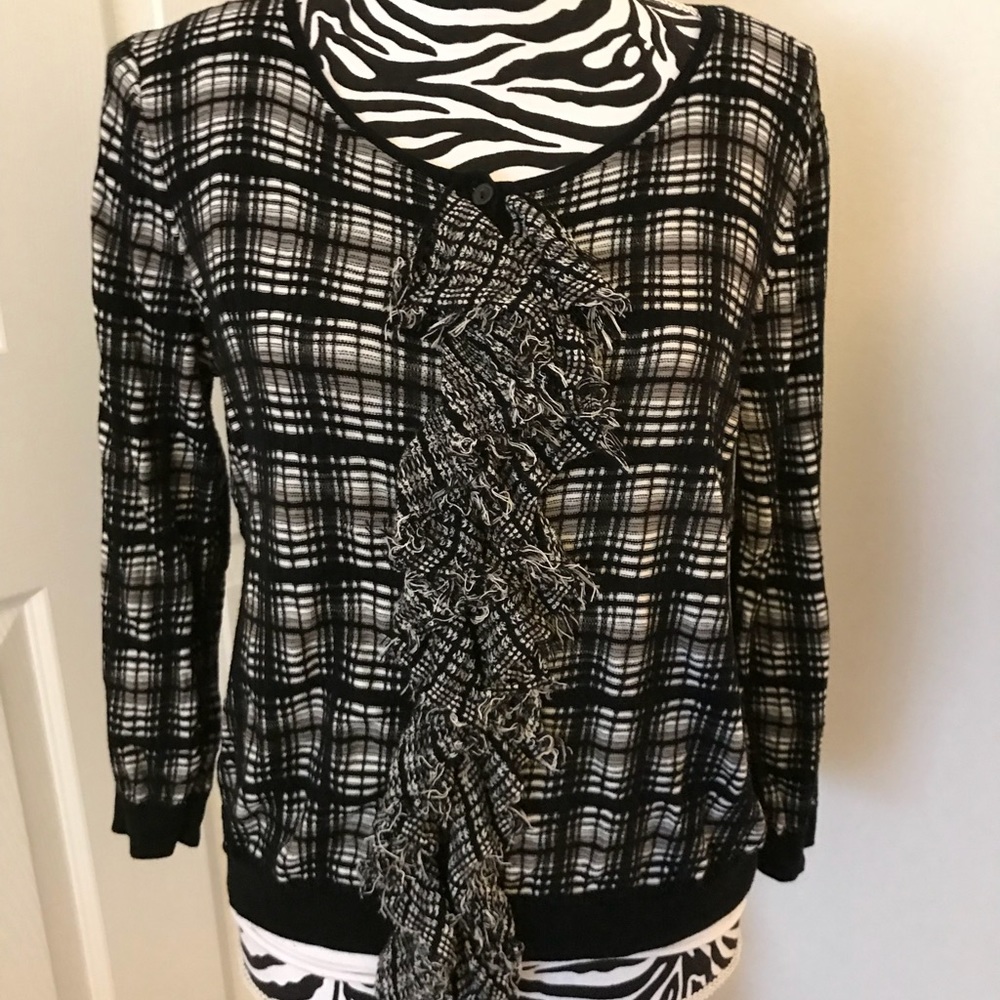 📚2/$12 Ellen Tracy Cardigan